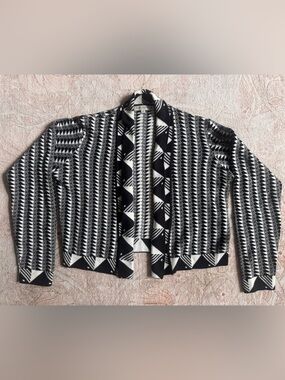 Black and White Geometric Knit Sweater